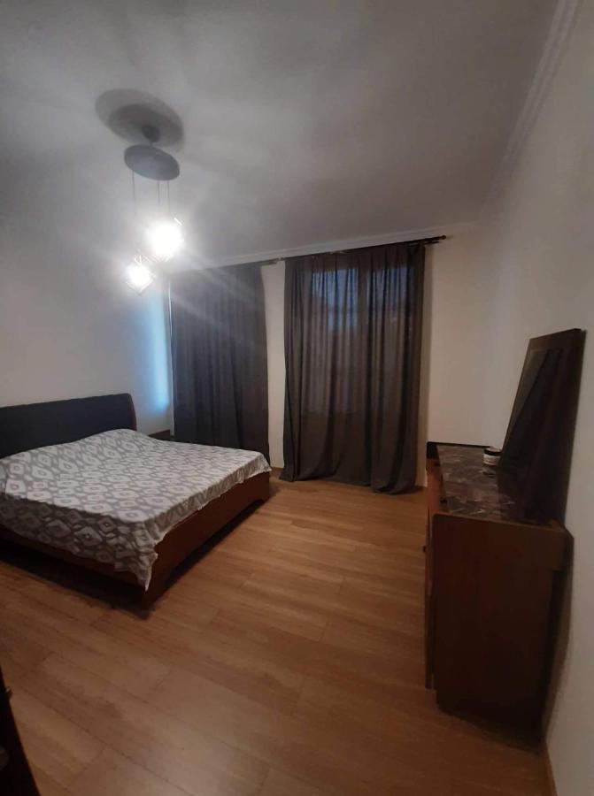Jorji Bed & Breakfast Gori Bagian luar foto
